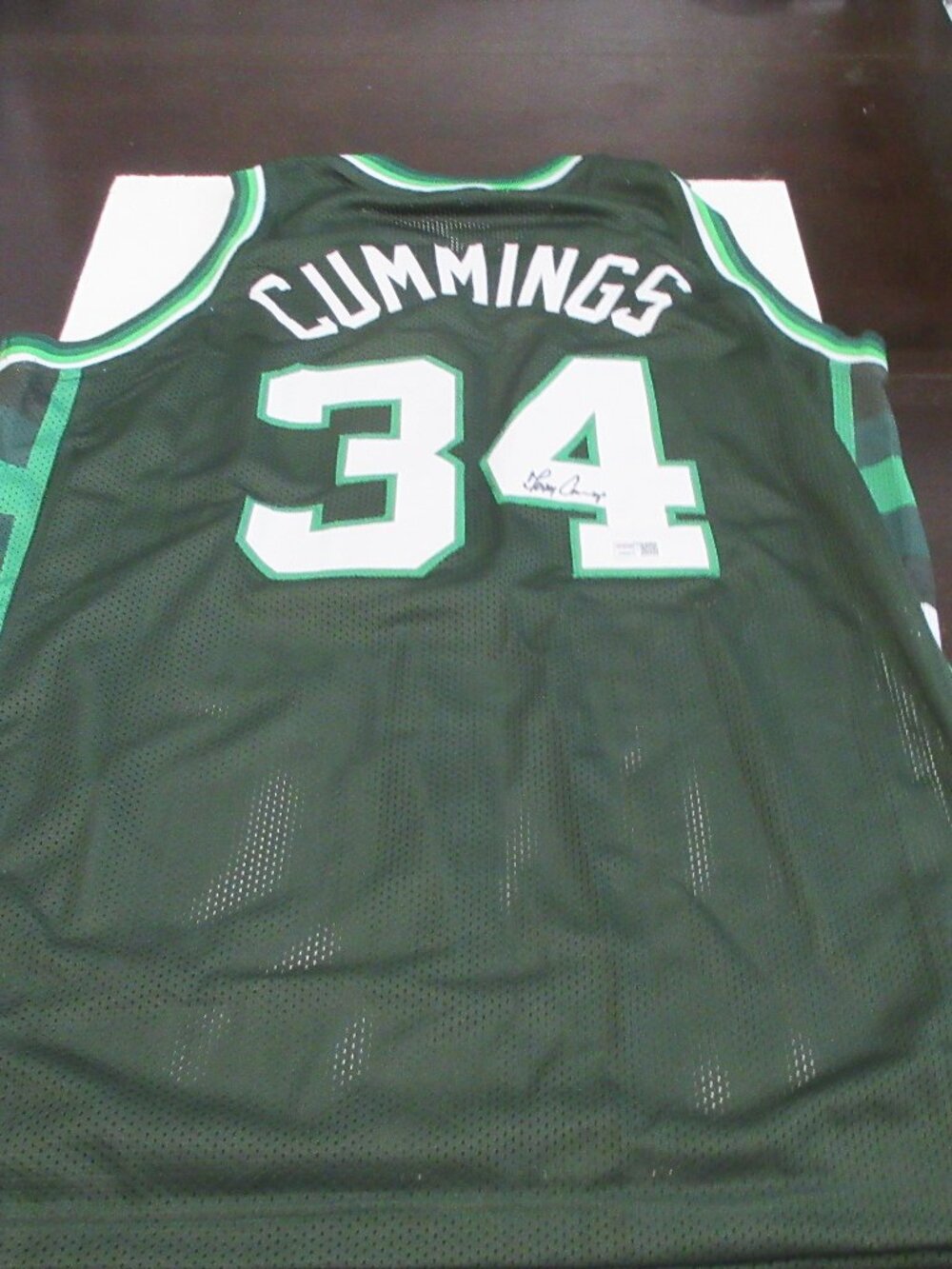 Terry Cummings NBA Milwaukee Bucks Signed XL Jersey Tristar Certified 8489013